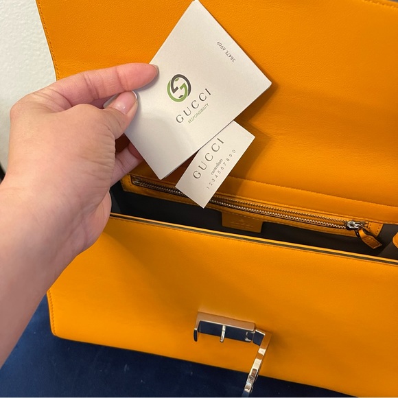 Interlocking shoulder bag - Picture 3 of 9